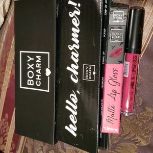 Boxy charm boxed 12 eyeshadows matte lip 💋 gloss both boxed new color of matte